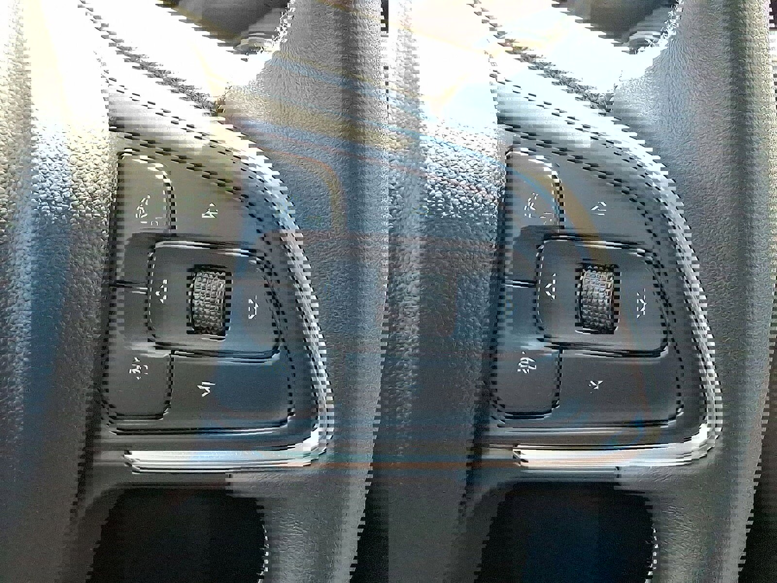 Certified 2023 Buick Encore GX Select w/ Sport Touring Package image 15