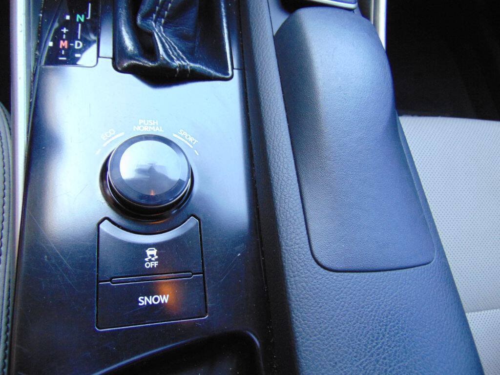 Used 2014 Lexus IS 350 w/ Navigation Package RWD image 31