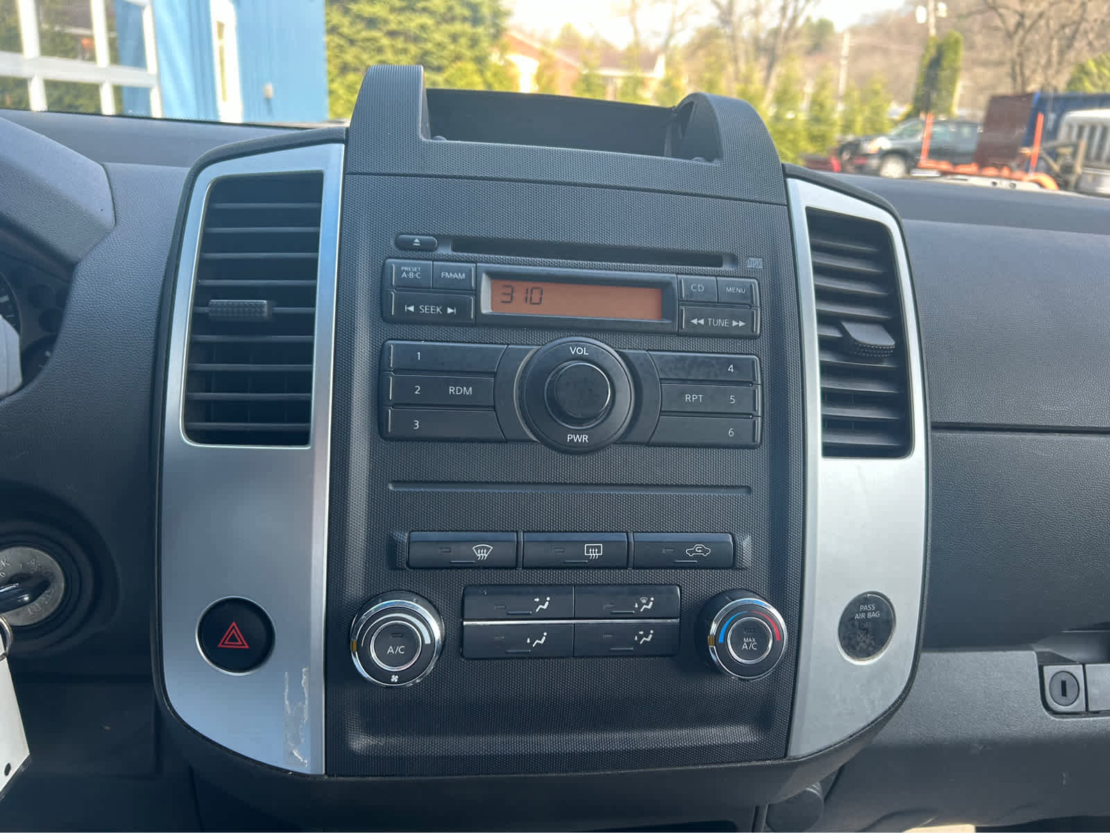 Used 2009 Suzuki Equator Sport image 17