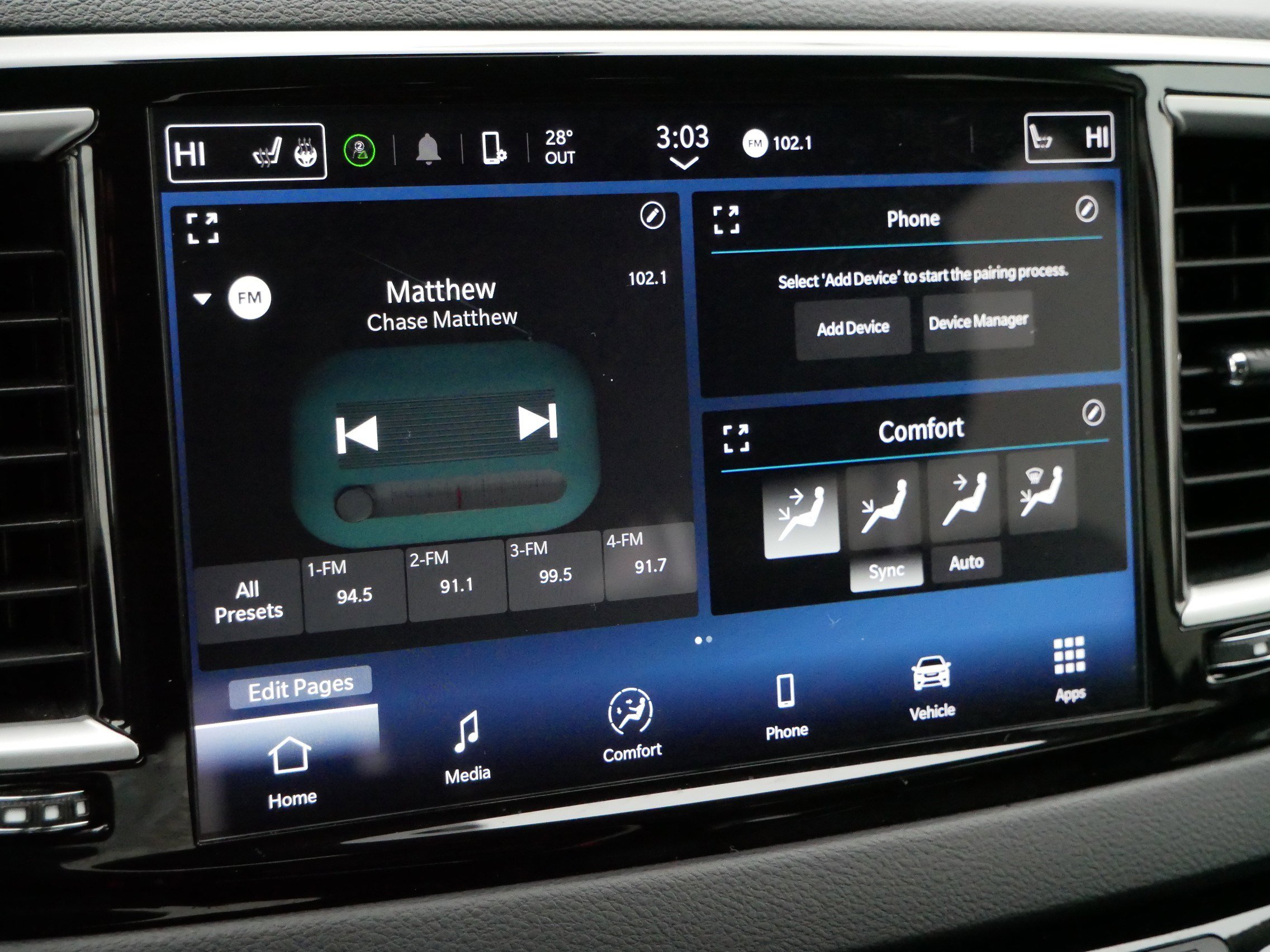 Used 2024 Chrysler Pacifica Touring-L image 22