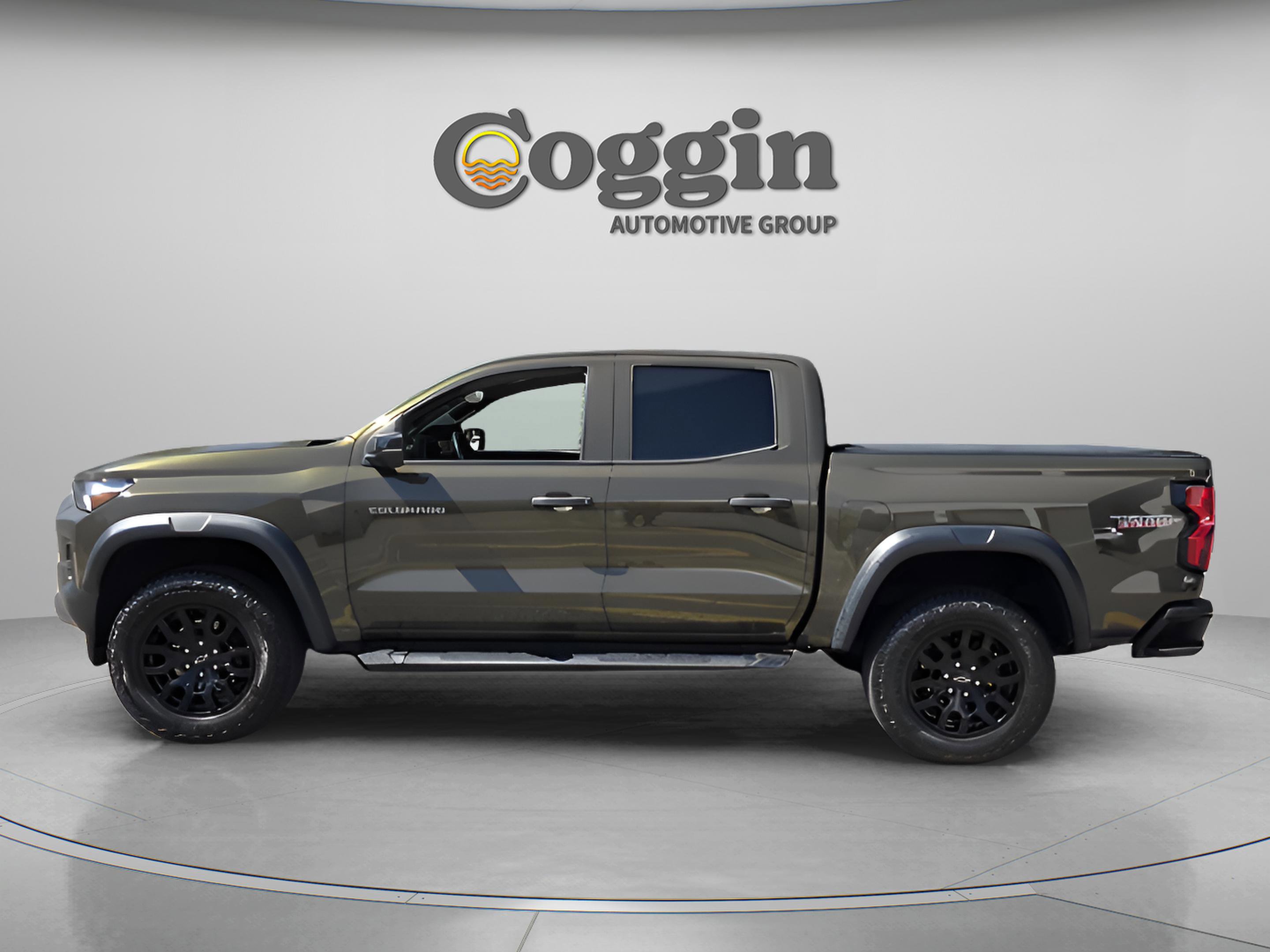 Certified 2023 Chevrolet Colorado Trail Boss w/ Technology Package AWD/4WD image 2