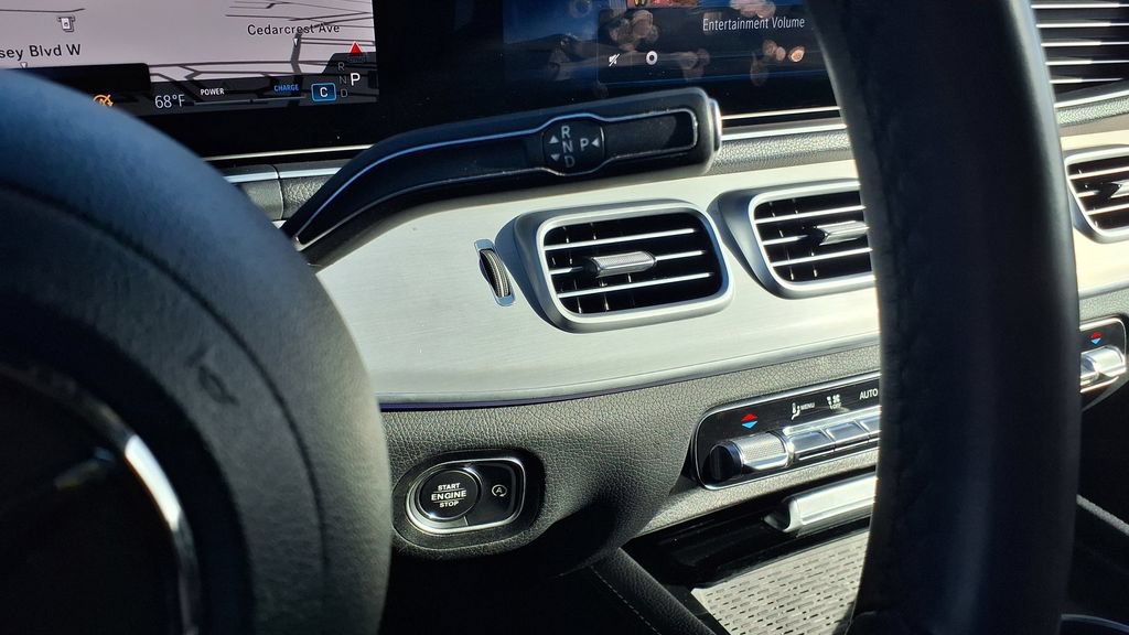 Used 2024 Mercedes-Benz GLE 350 4MATIC image 29