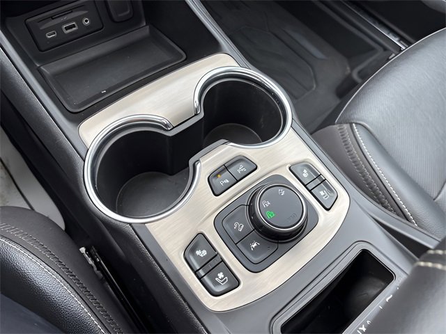 Used 2022 GMC Terrain Denali w/ Denali Premium Package image 18