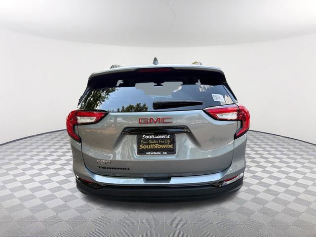 Used 2024 GMC Terrain SLE w/ Driver Convenience Package FWD image 6