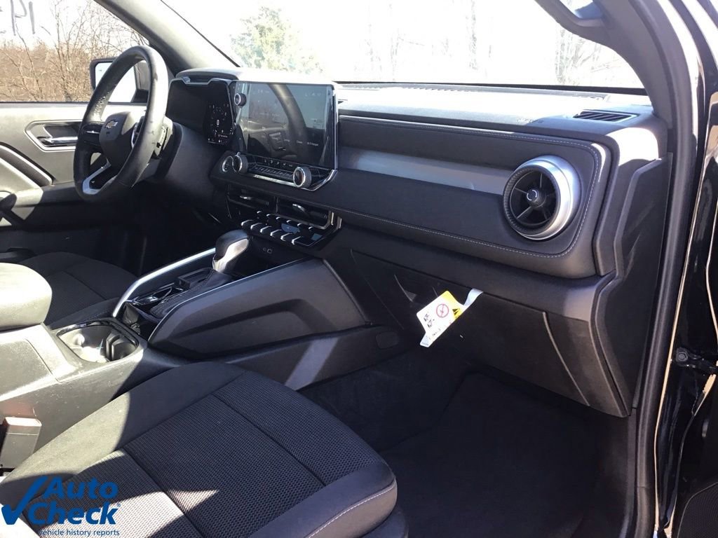 Used 2025 Chevrolet Colorado LT w/ Advanced Trailering Package image 22
