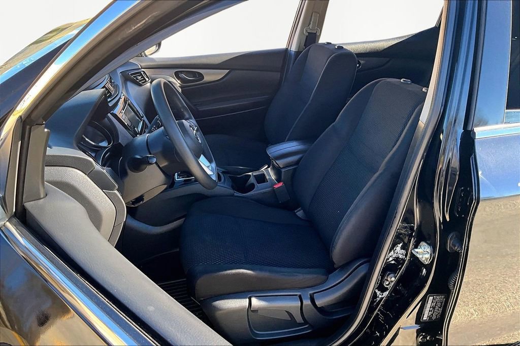 Used 2022 Nissan Rogue Sport S image 25