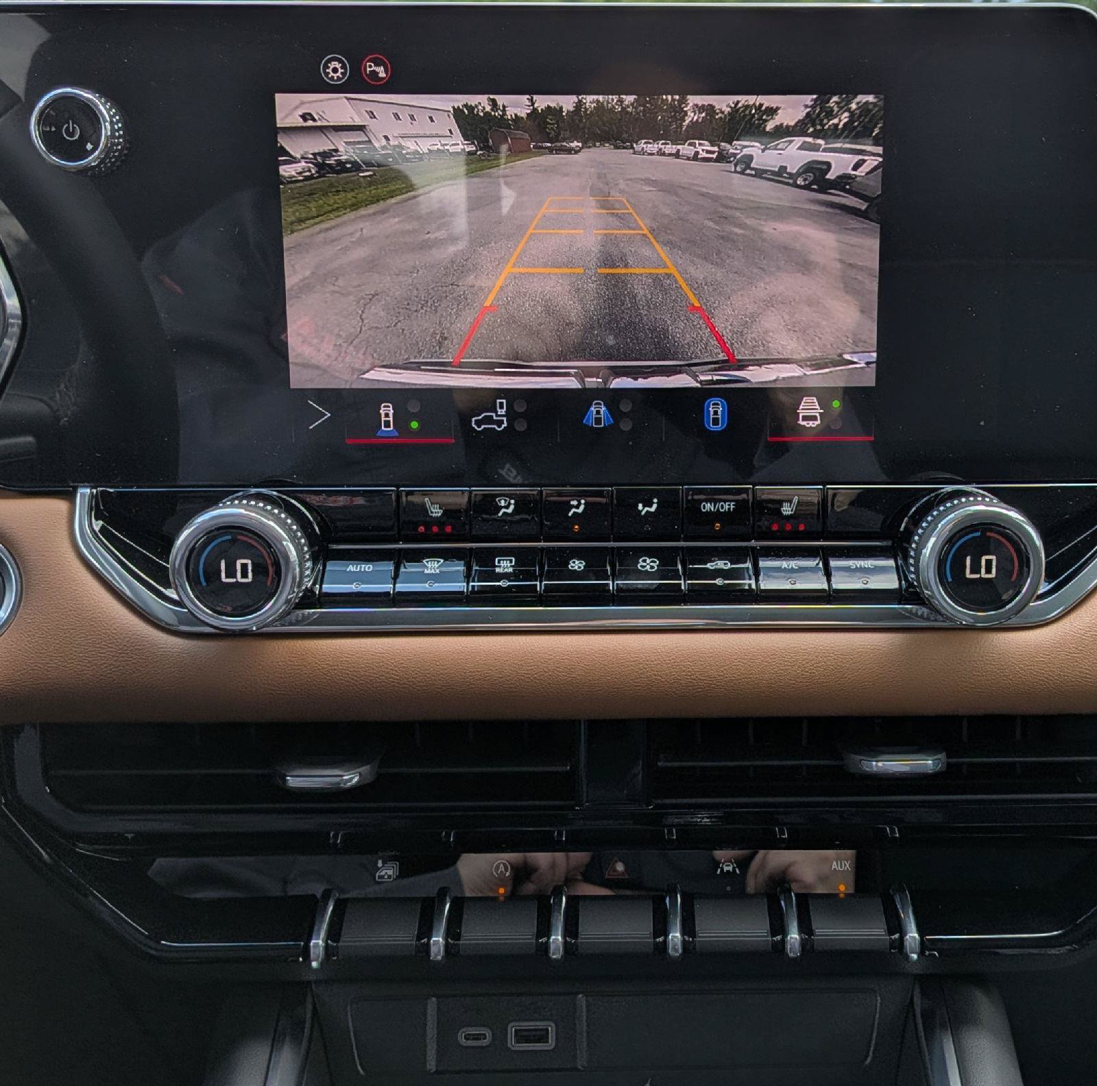 New 2026 GMC Canyon AT4 w/ Technology Plus Package AWD/4WD image 17