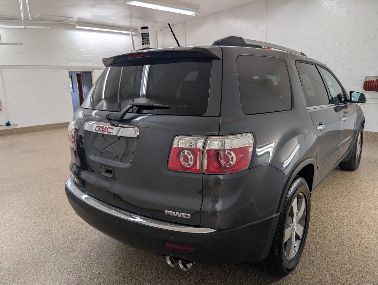Used 2011 GMC Acadia SLT AWD/4WD image 4