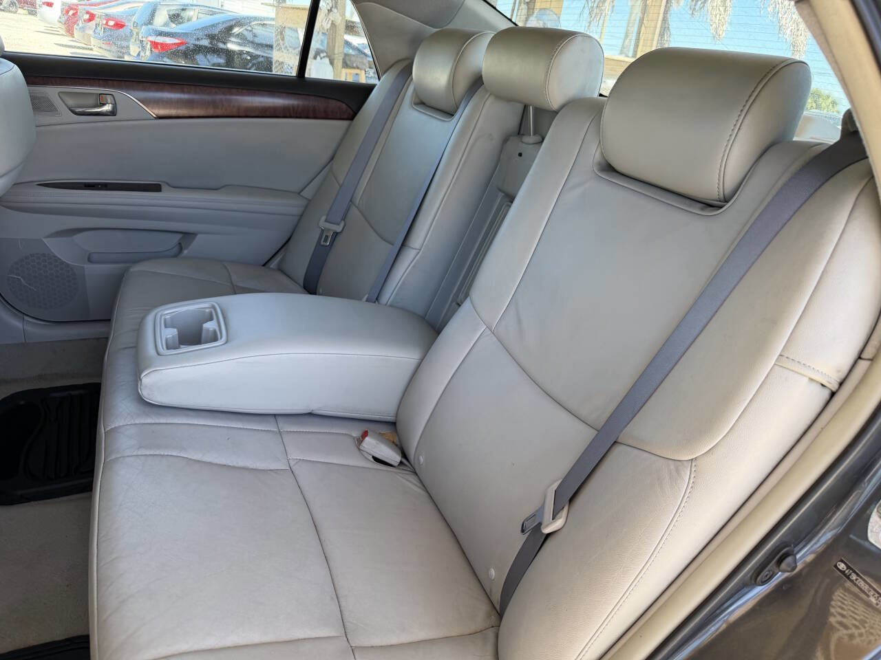 Used 2011 Toyota Avalon Limited FWD image 19
