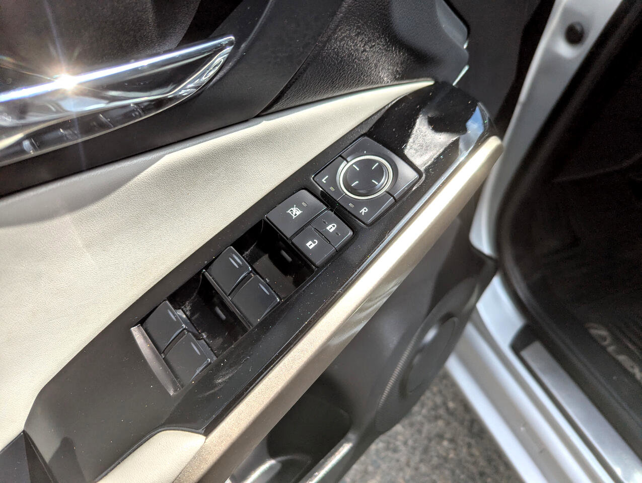 Used 2015 Lexus IS 250 AWD image 12