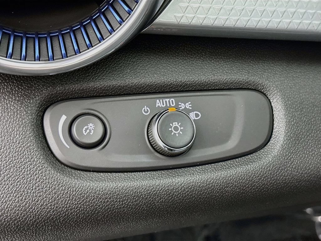 New 2026 Chevrolet Trax LT w/ Driver Confidence Package FWD image 10