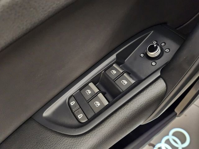 Used 2023 Audi Q5 2.0T Premium image 23