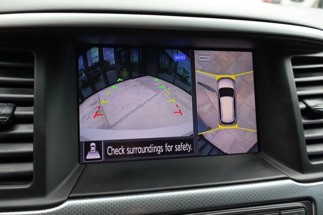 Used 2018 Nissan Pathfinder SL w/ Midnight Edition Package image 44