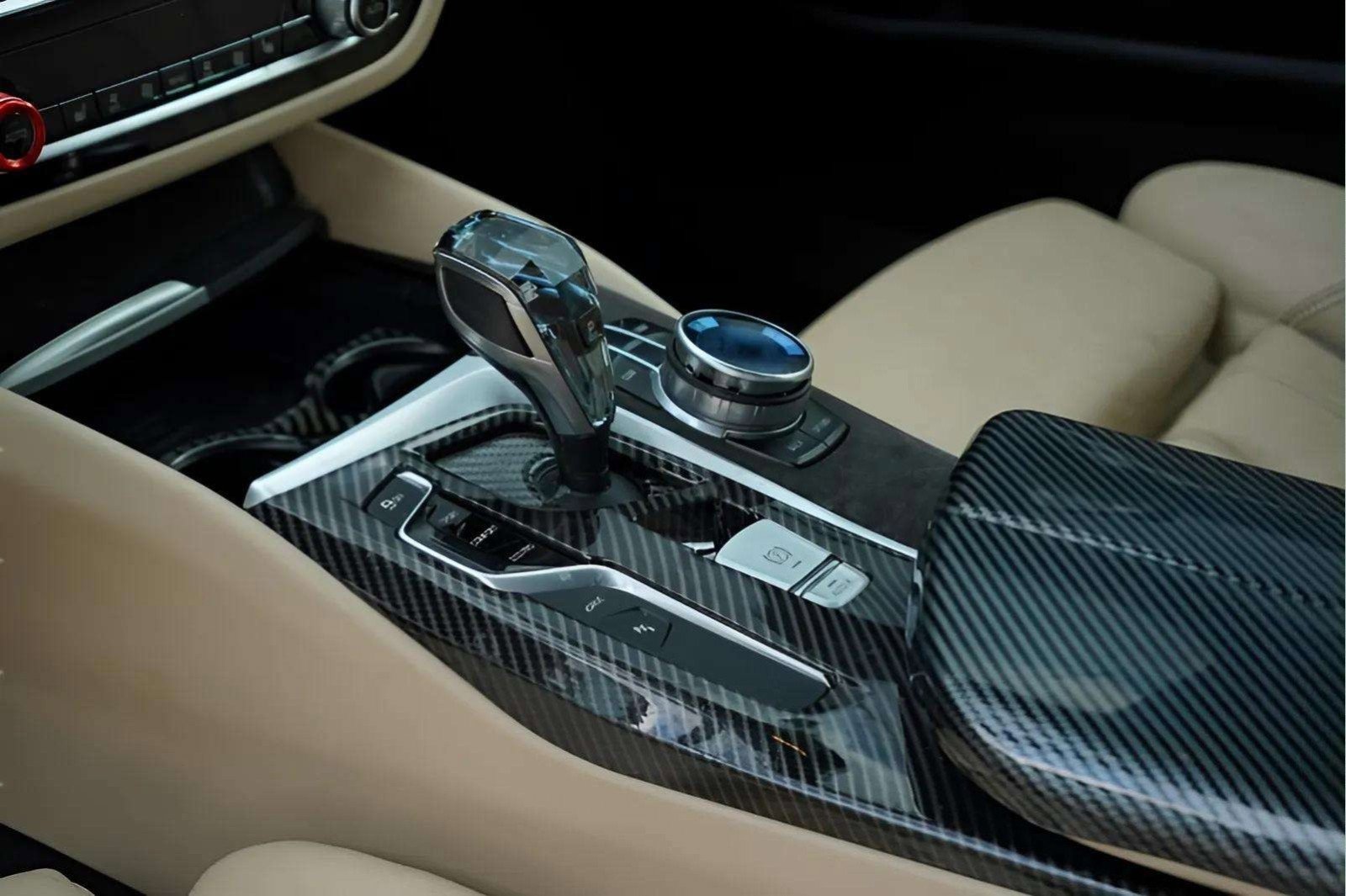 Used 2018 BMW 530e xDrive image 26