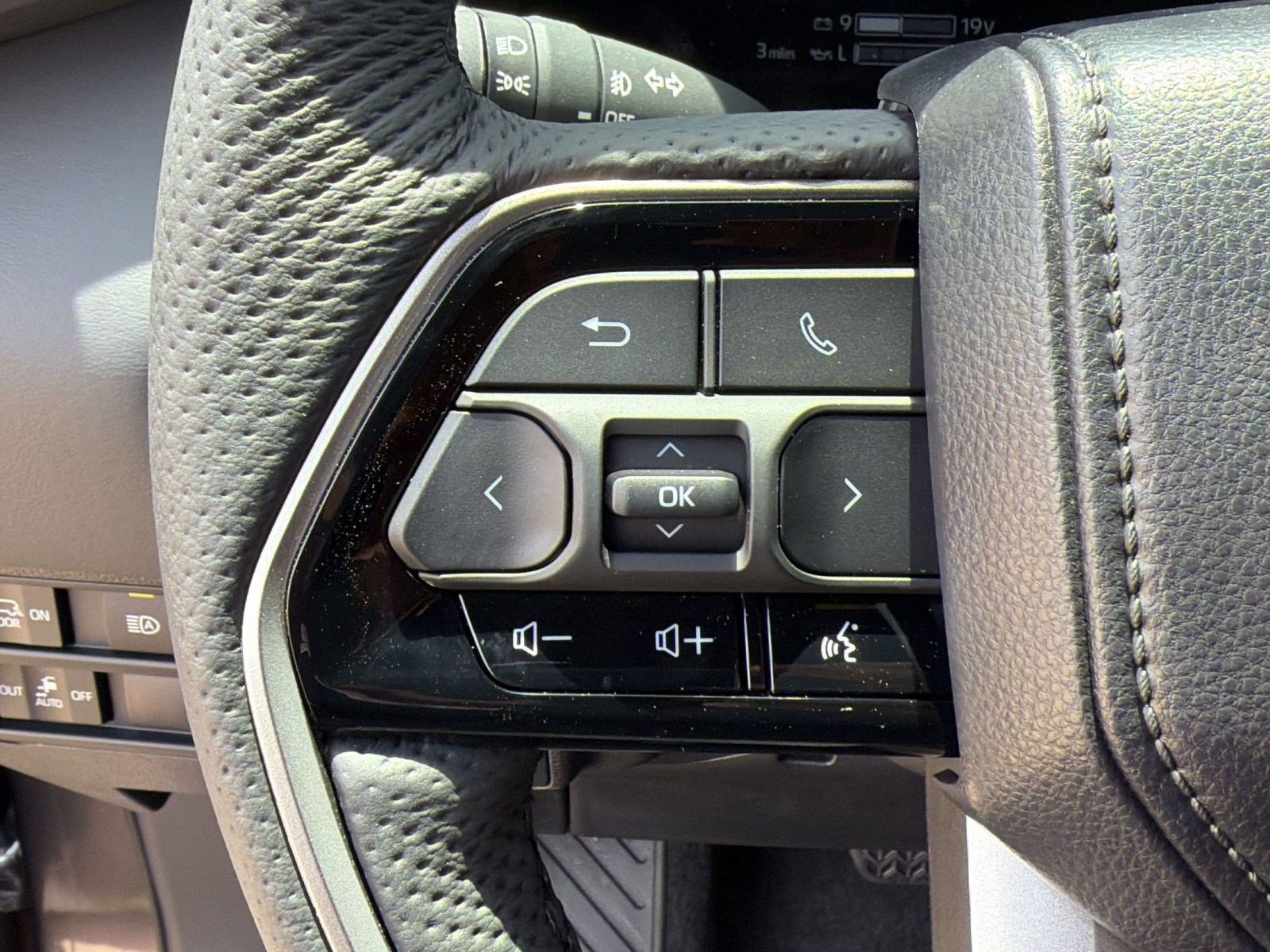 New 2026 Toyota Sequoia Platinum AWD/4WD image 17