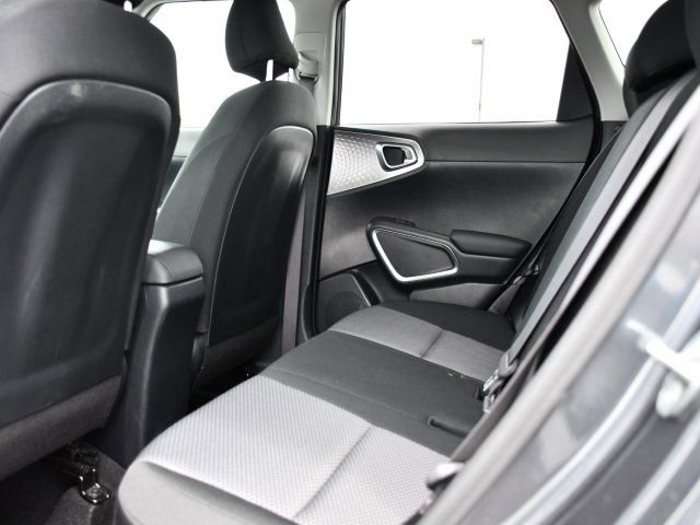 Used 2023 Kia Soul LX w/ LX Technology Package FWD image 20