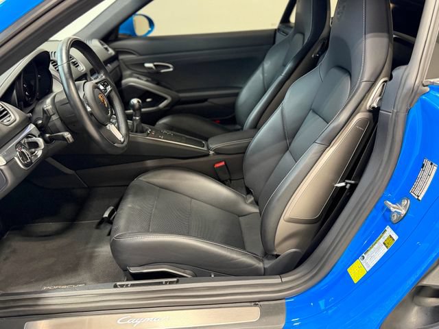 Used 2024 Porsche 718 Cayman RWD image 22
