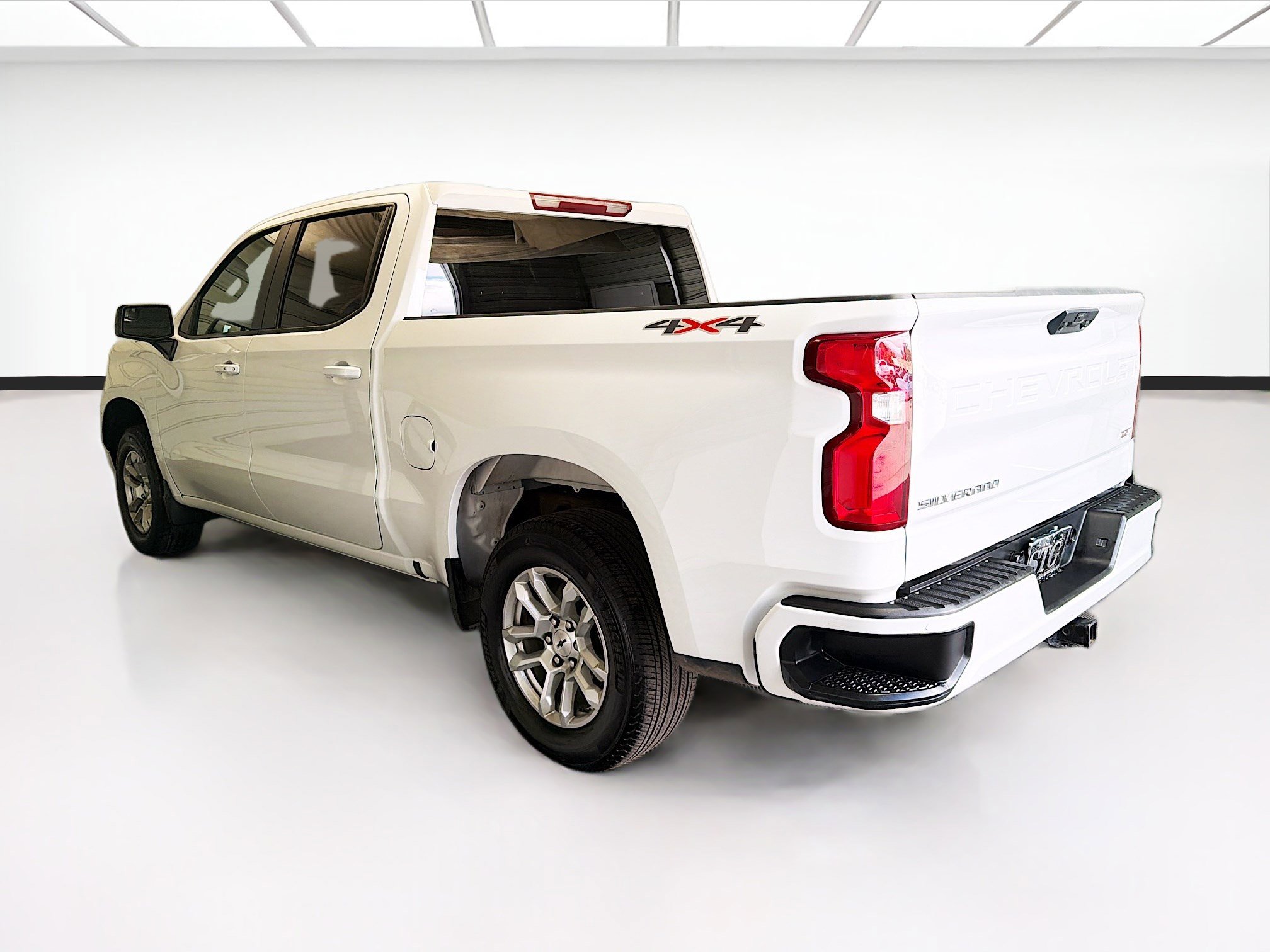 Used 2025 Chevrolet Silverado 1500 RST AWD/4WD image 6