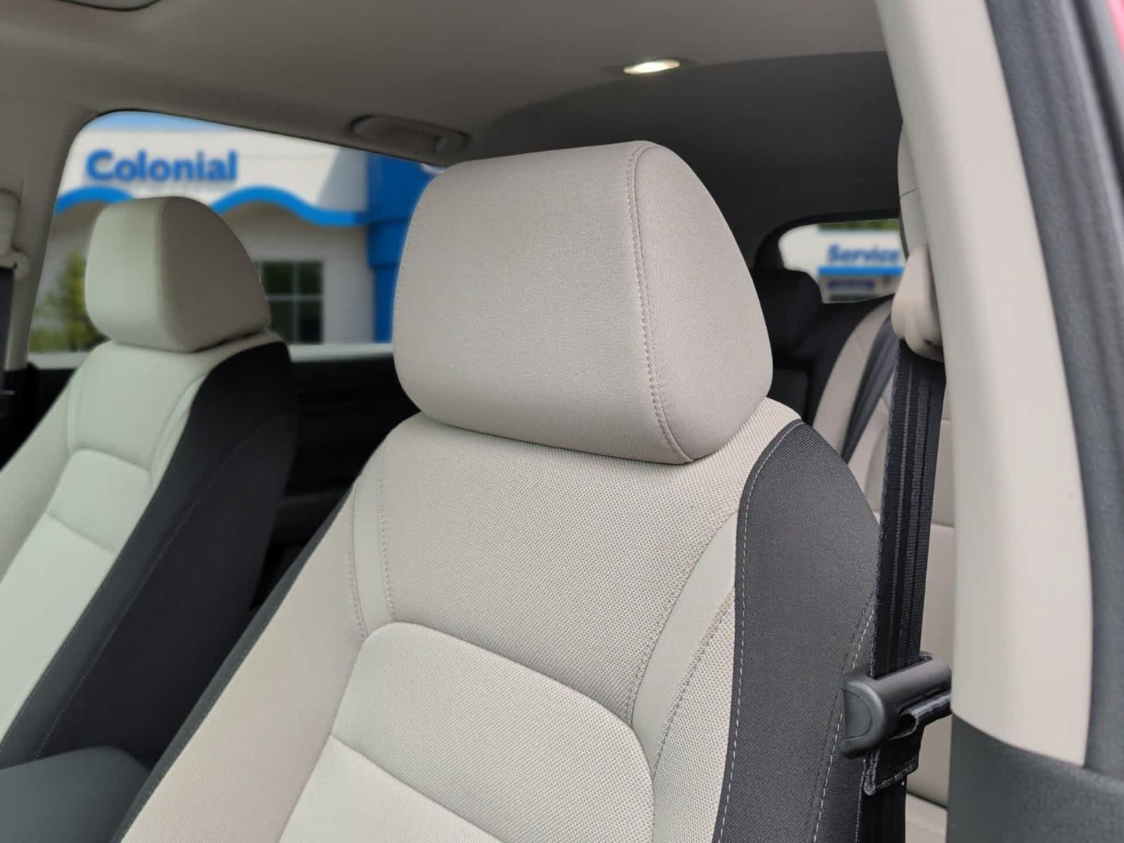 Used 2025 Honda CR-V EX image 15