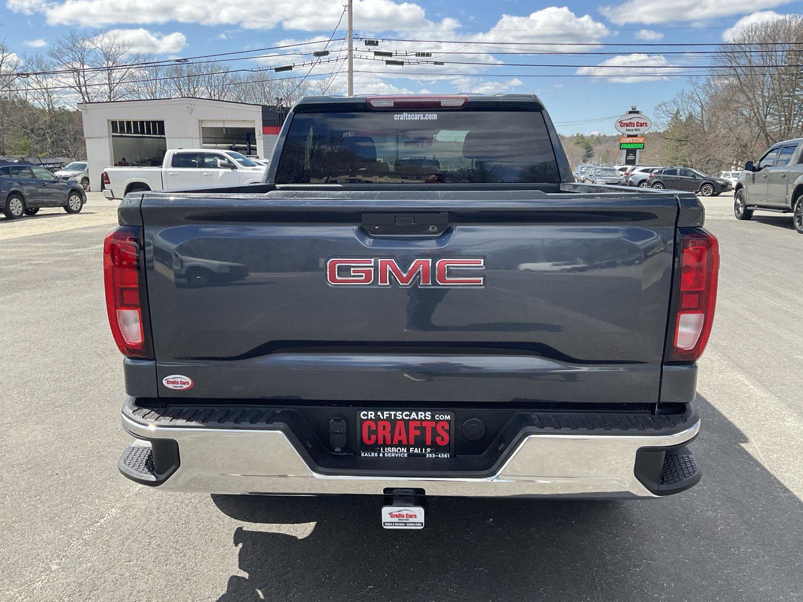 Used 2021 GMC Sierra 1500 4x4 Crew Cab w/ Sierra Value Package image 4