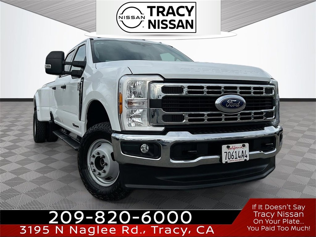 Used 2025 Ford F350 XLT image 1