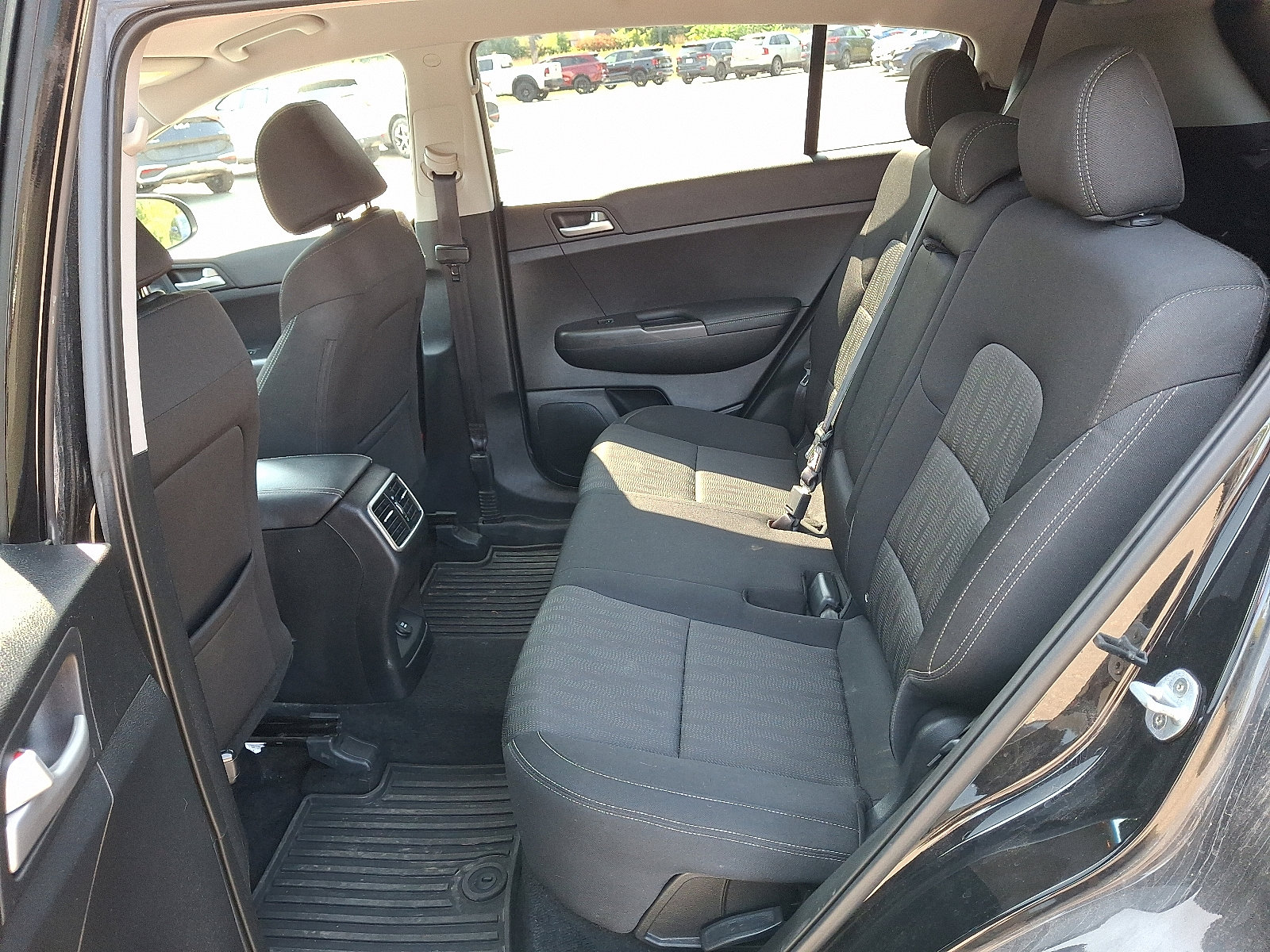 Used 2019 Kia Sportage LX image 10