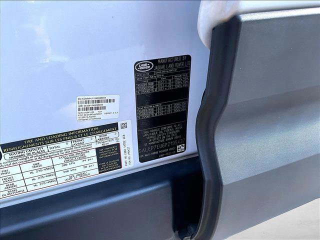 Used 2023 Land Rover Defender 110 SE image 30