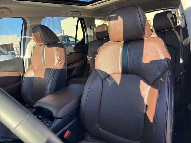 Used 2025 Honda Pilot Elite image 16