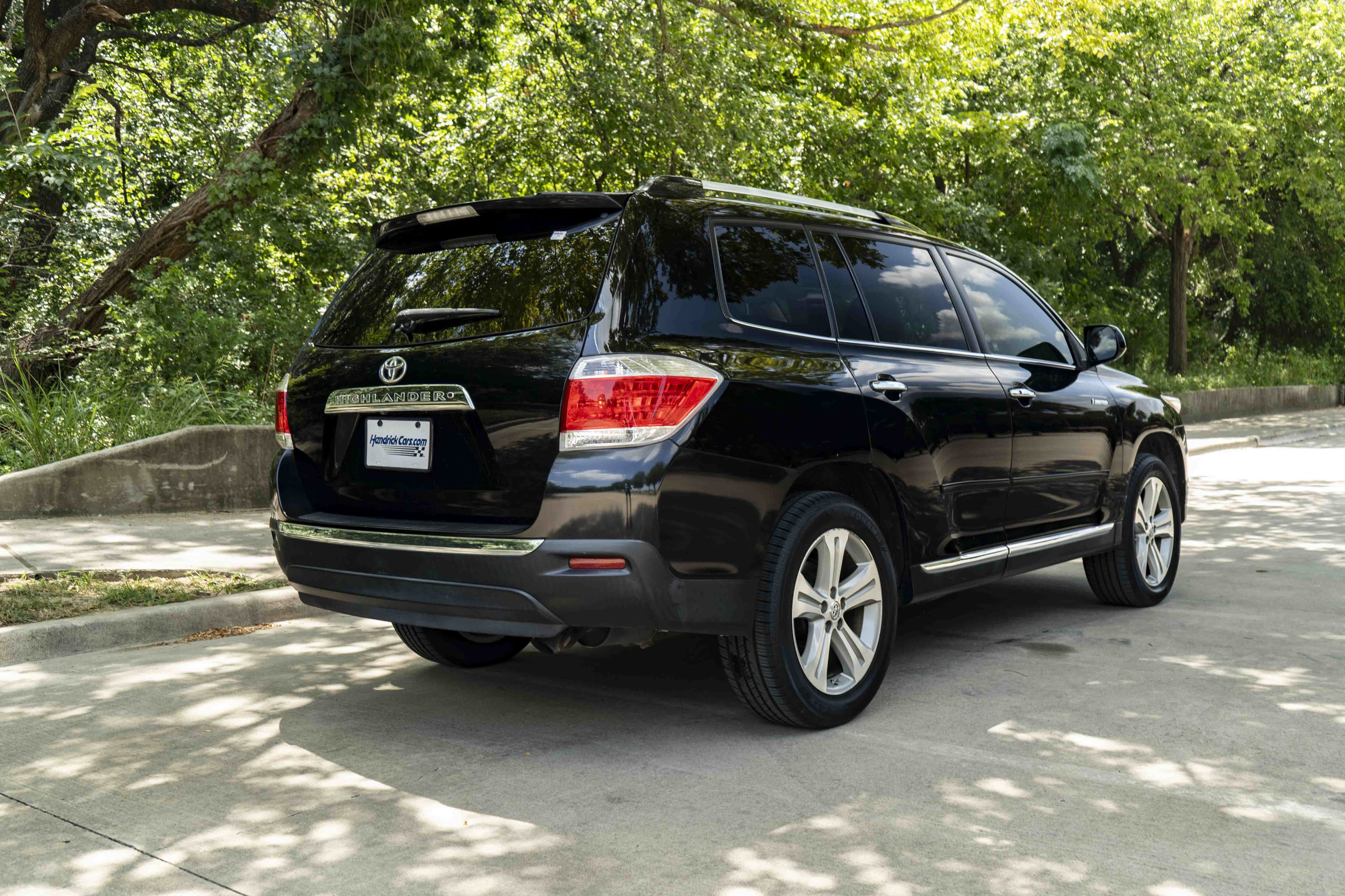 Used 2012 Toyota Highlander Limited FWD image 9