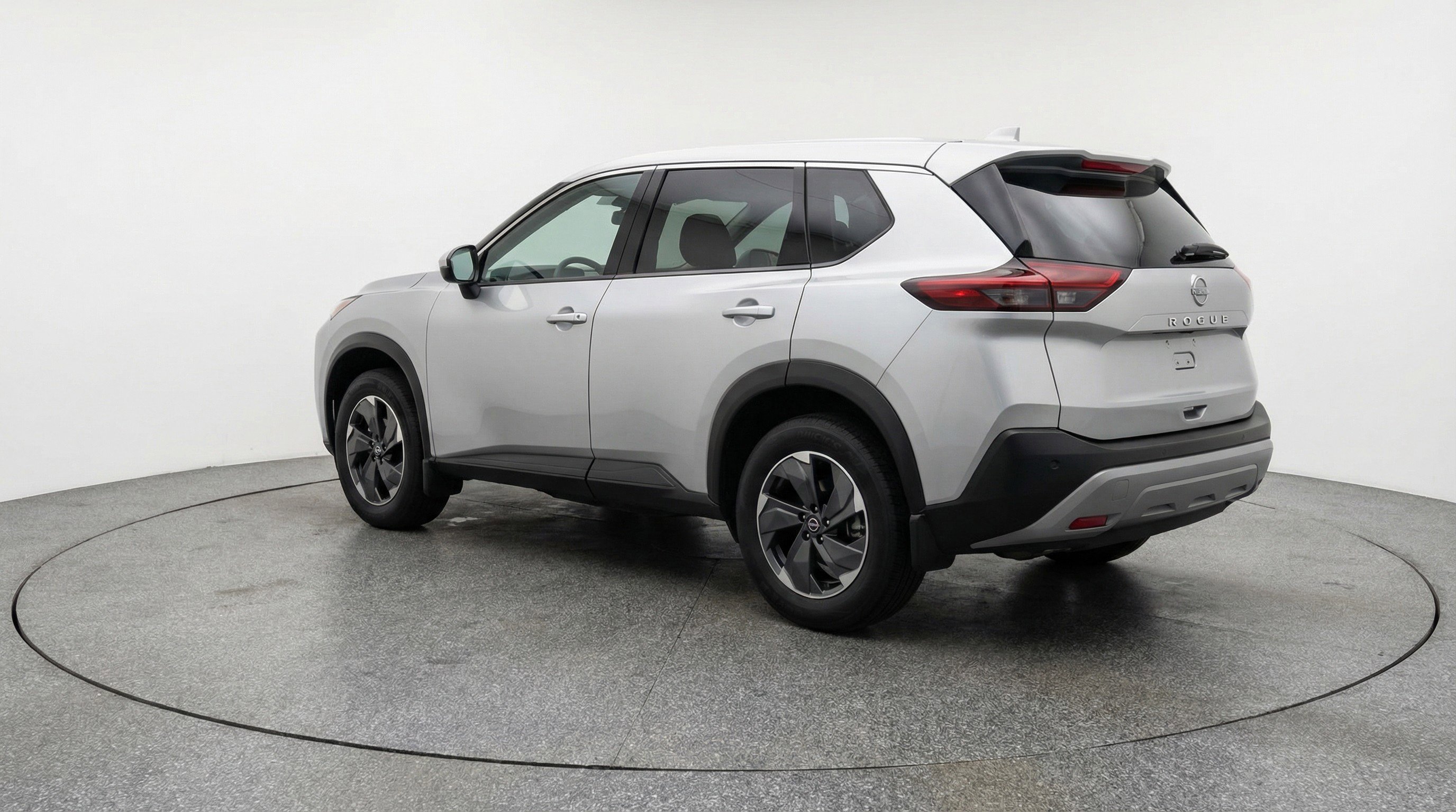 Used 2025 Nissan Rogue SV image 6