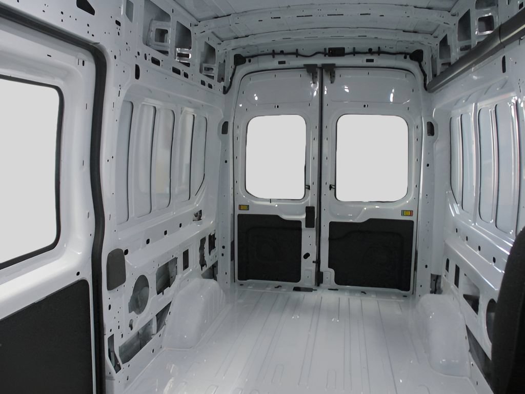 New 2023 Ford E-Transit 148 High Roof RWD image 19
