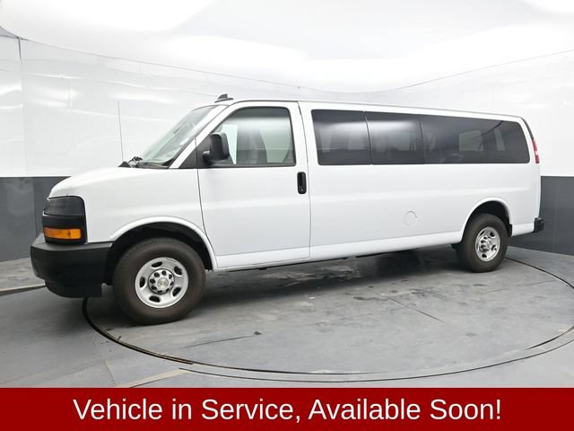 Used 2024 Chevrolet Express 3500 LS RWD image 8