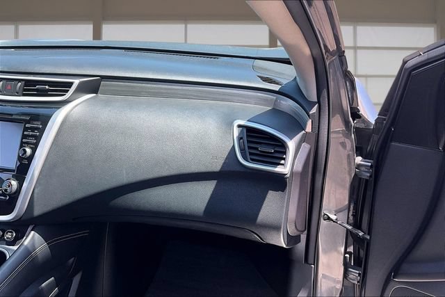 Used 2016 Nissan Murano Platinum FWD image 17