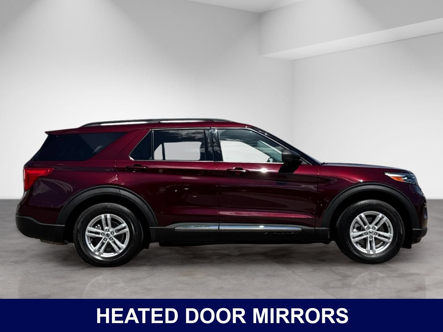Used 2022 Ford Explorer XLT w/ Equipment Group 202A RWD image 8