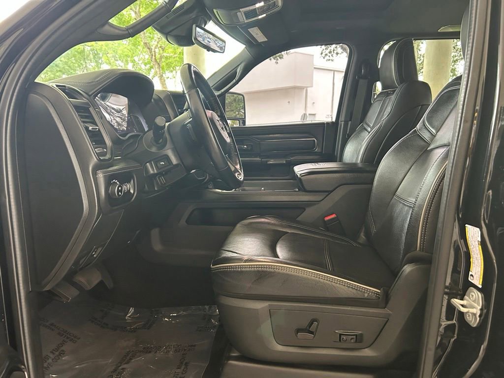 Used 2024 RAM 3500 Limited w/ Night Edition AWD/4WD image 5