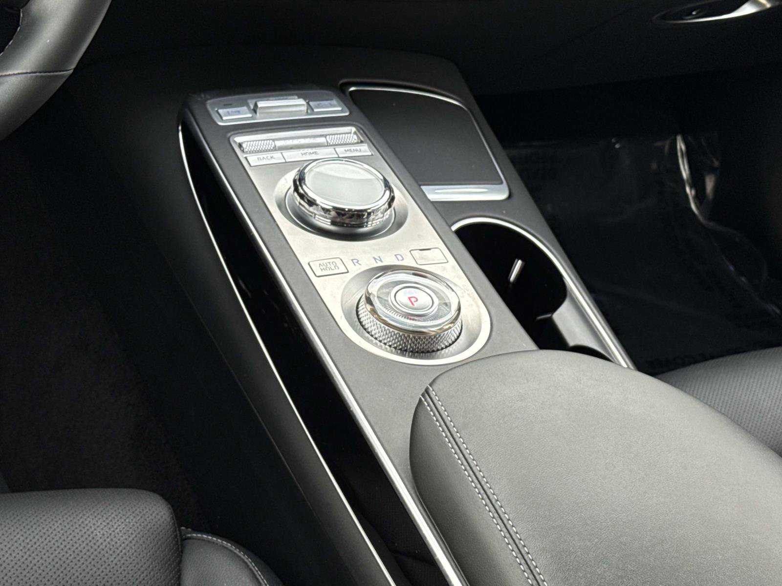 Used 2025 Genesis GV70 2.5T image 6