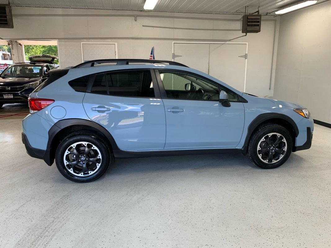 Used 2023 Subaru Crosstrek 2.0i Premium image 9