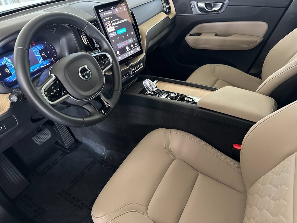 Certified 2026 Volvo XC60 B5 Plus AWD/4WD image 9