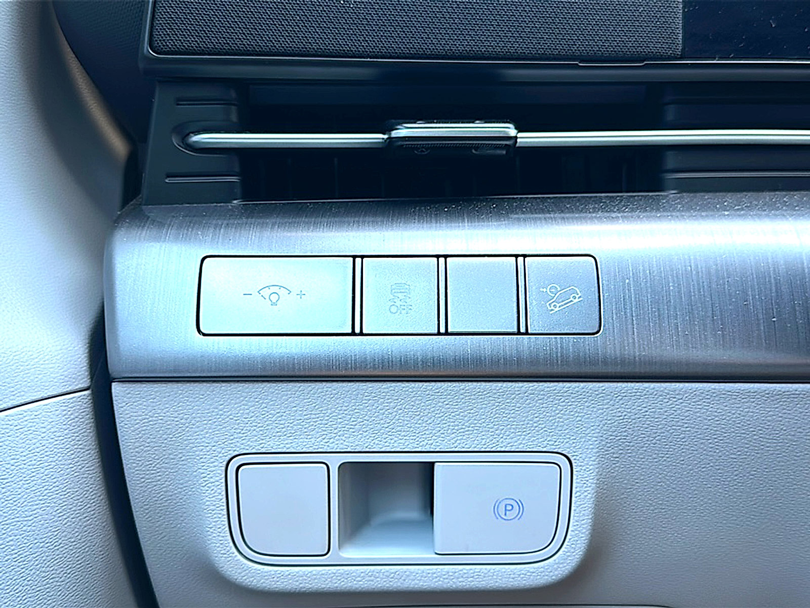 Used 2024 Hyundai Kona SEL image 36