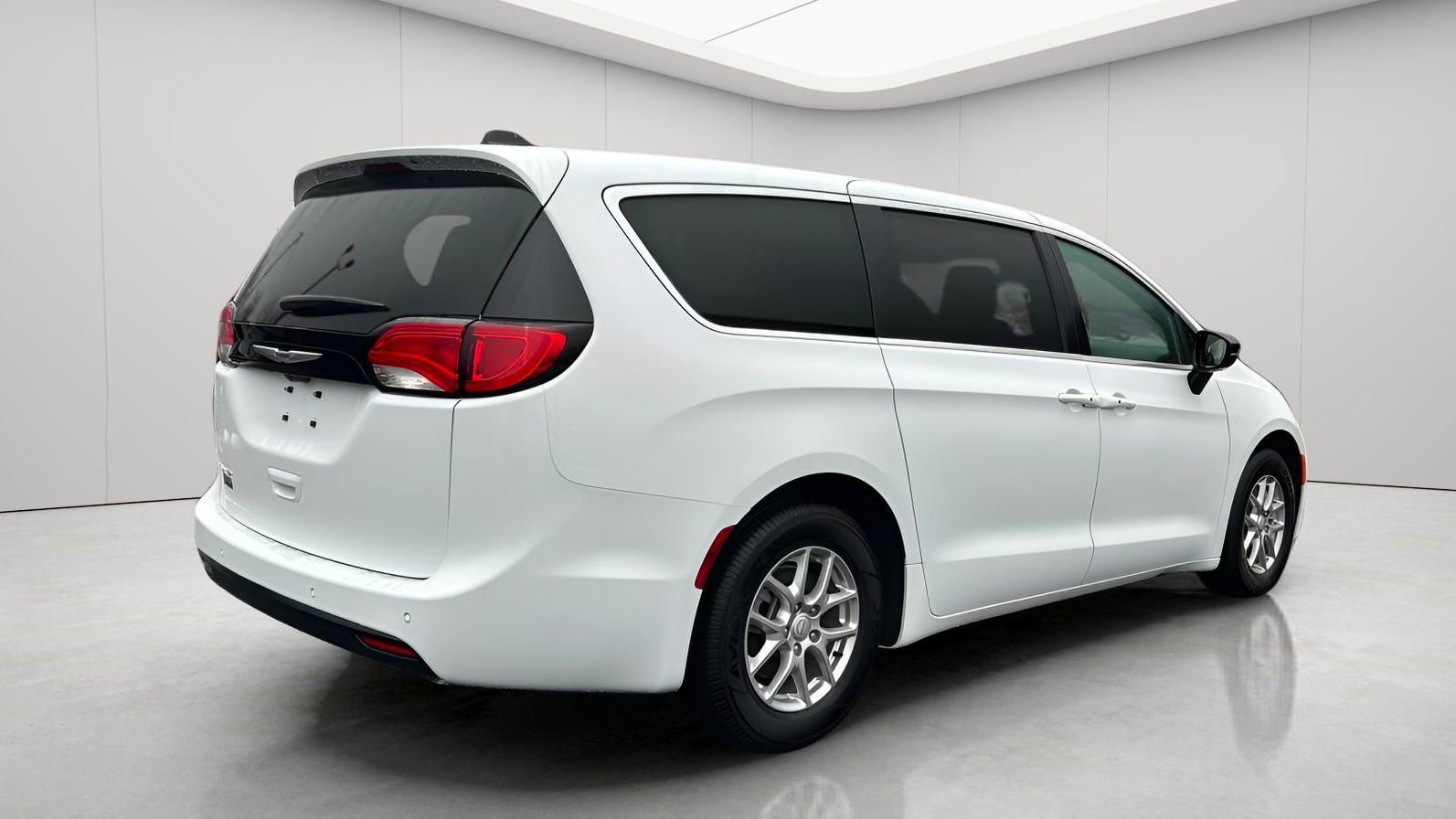 New 2026 Chrysler Voyager LX FWD image 4