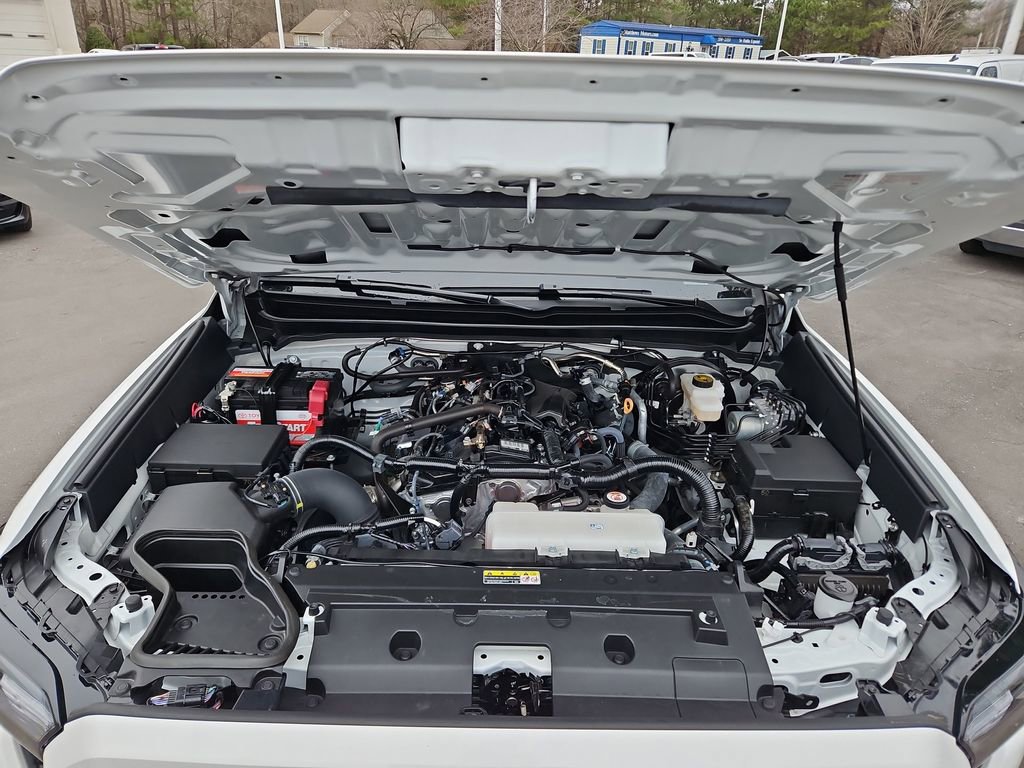 Used 2025 Toyota Tacoma TRD Off-Road image 38