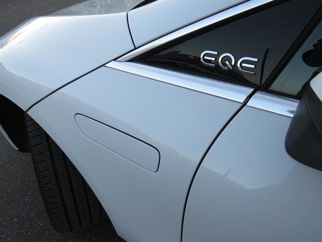 Used 2023 Mercedes-Benz EQE 350+ 4MATIC Sedan w/ Exclusive Trim Package image 27