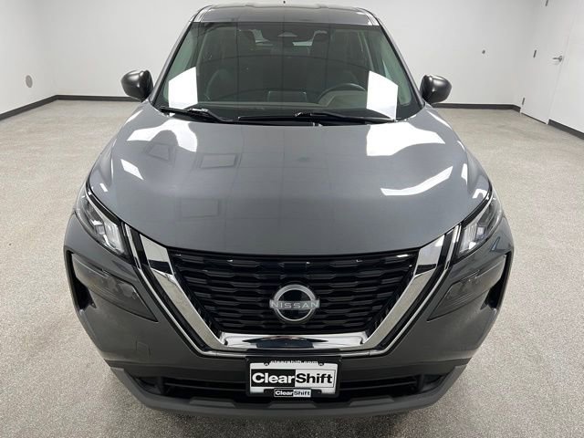 Used 2023 Nissan Rogue S image 3