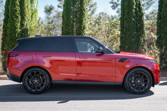 Used 2024 Land Rover Range Rover Sport SE AWD/4WD image 12