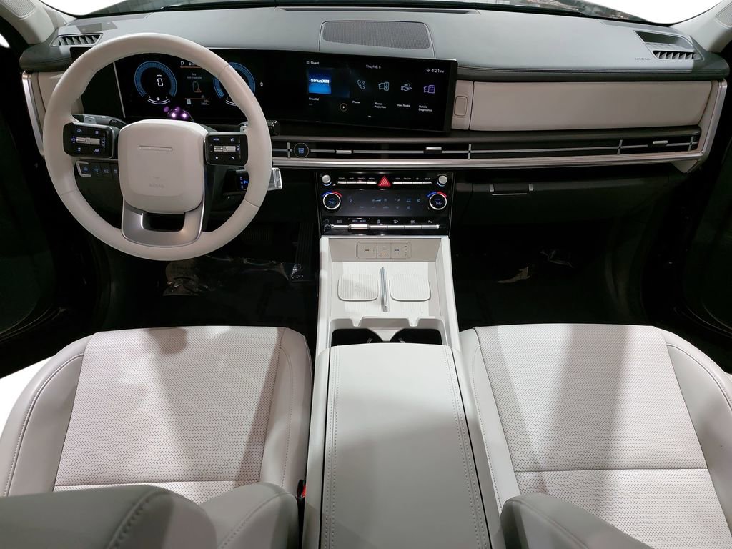 Certified 2025 Hyundai Santa Fe SEL image 9