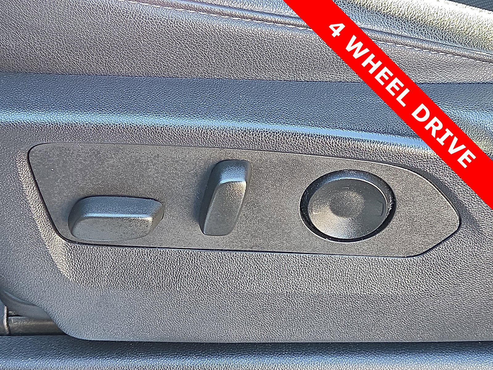 Used 2023 GMC Sierra 1500 SLT w/ SLT Convenience Package image 14