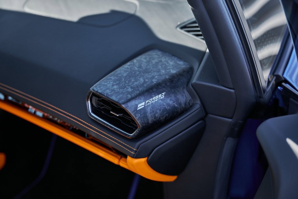 Used 2020 Lamborghini Huracan EVO image 37