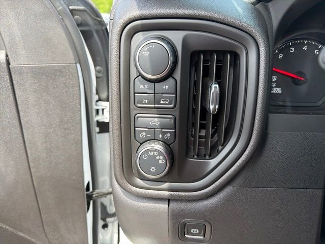 Used 2024 Chevrolet Silverado 1500 Custom AWD/4WD image 15