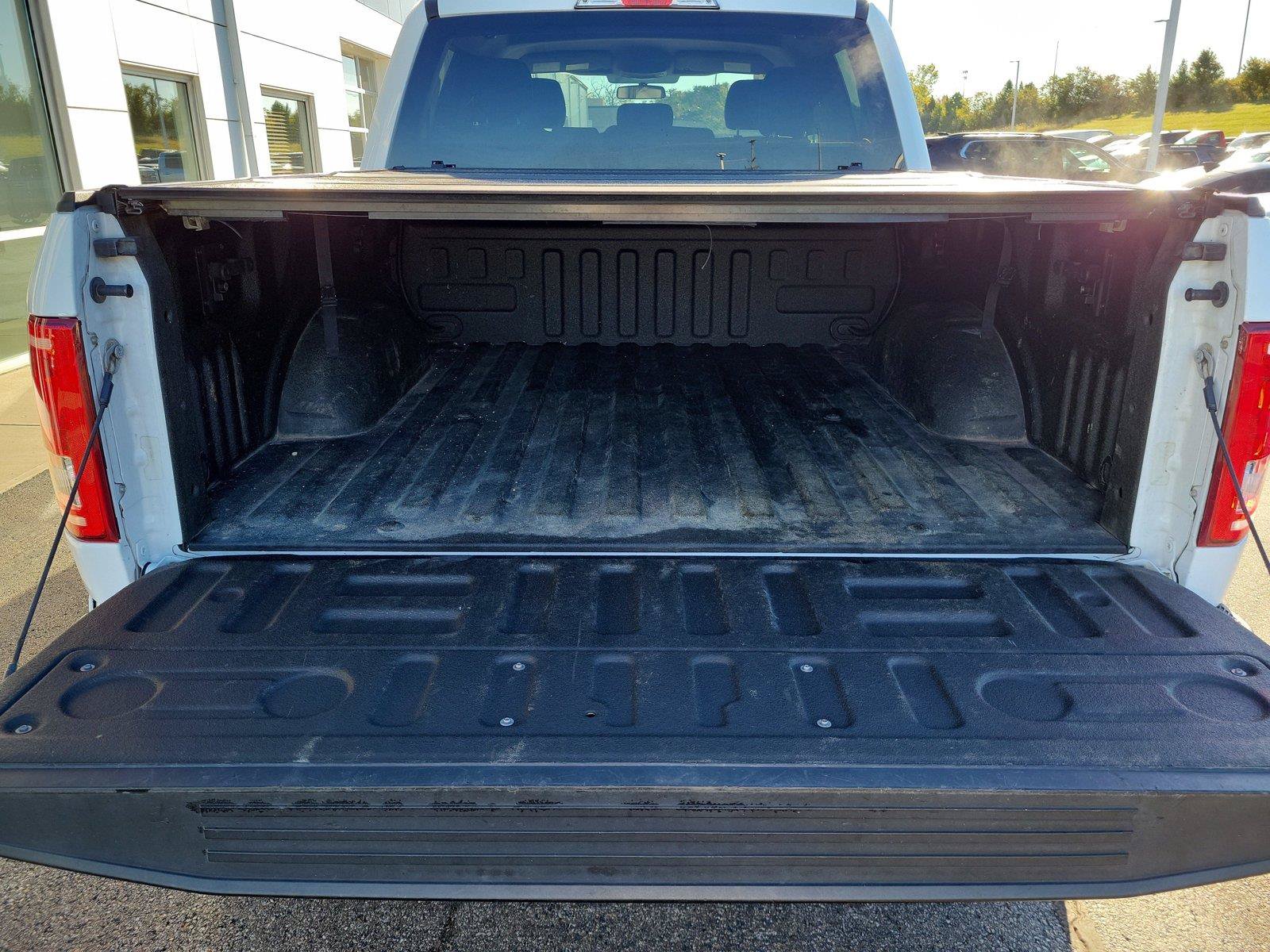 Used 2015 Ford F150 XLT AWD/4WD image 7