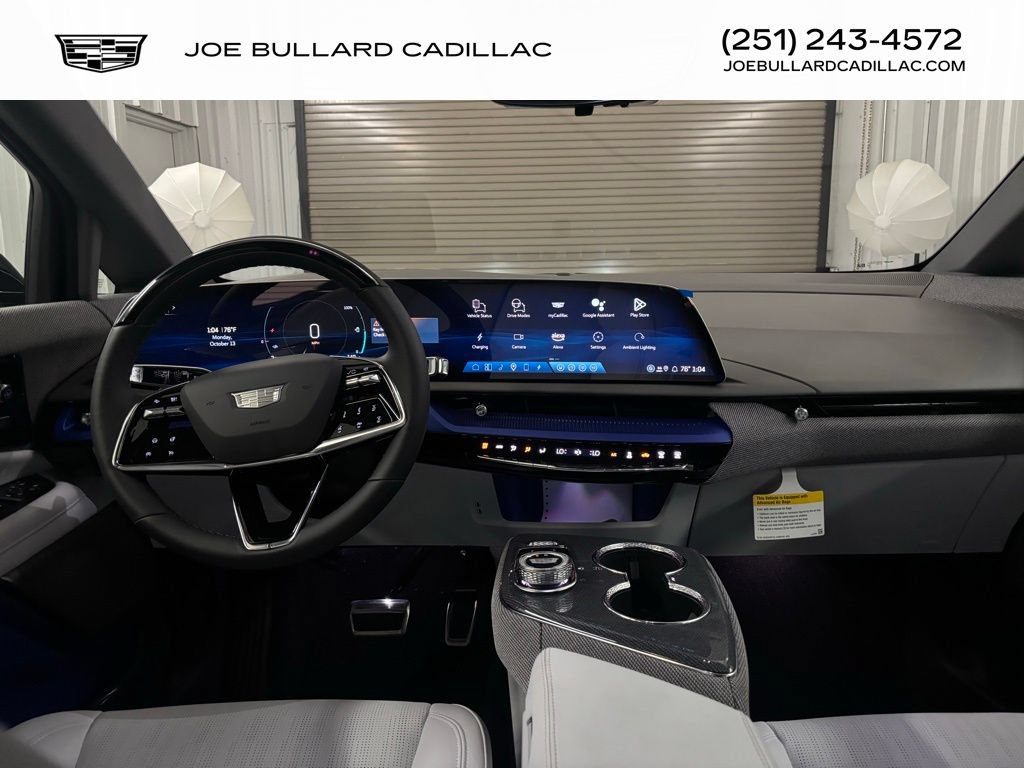 New 2025 Cadillac Optiq Sport 2 w/ LPO, Floor Liner Package AWD/4WD image 21